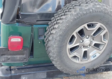 2001 Jeep Wrangler Sahara from USA, damaged, VIN 1J4FA59S61P341186